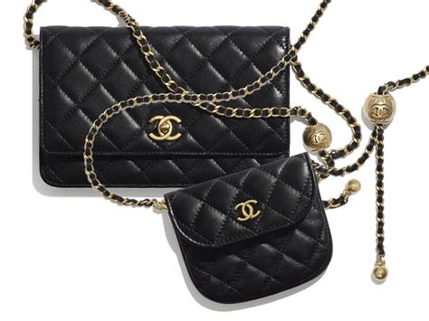 chanel waist bag 2019|chanel bag 2020 price.